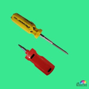 Showing promotional products for construction companies: A long yellow screwdriver & a short red screwdriver